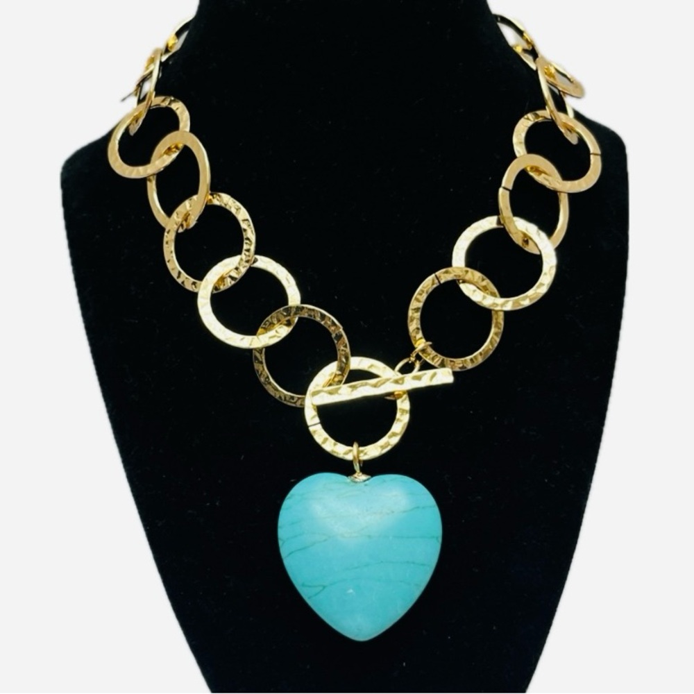 NWT ⚜️🩵⚜️ Camila Coelho Gorgeous Reconstituted Turquoise Heart Pendant Necklace